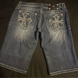 Miss Me Women's Jean Shorts with Embroidered Design Size 29